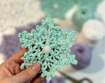 Christmas Ornaments: White Snowflakes Handmade set of snowflakes crocheted from quality white cotton yarn