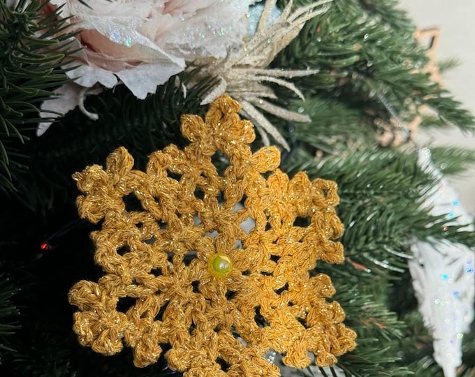 Handmade Golden Crochet Snowflakes - Set of 5 | Luxurious Gold Christmas Ornaments | Unique Holiday Tree Decorations