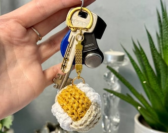 Keychain shiny snowball Knit Handmade - Stylish Accessory for Keys and Bags