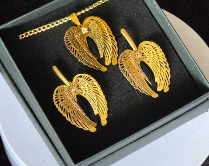 Gold Angel Wing Jewelry Set – Necklace & Earrings, Handmade Boho Jewelry, Elegant Wing Pendant, Gift for Her
