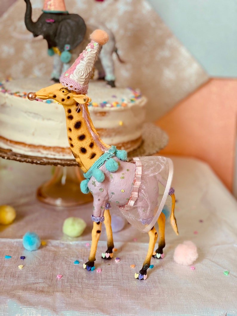 Giraffe Challenge the lowest price of Japan Chicago Mall Party Animal Figurine Cake Topper