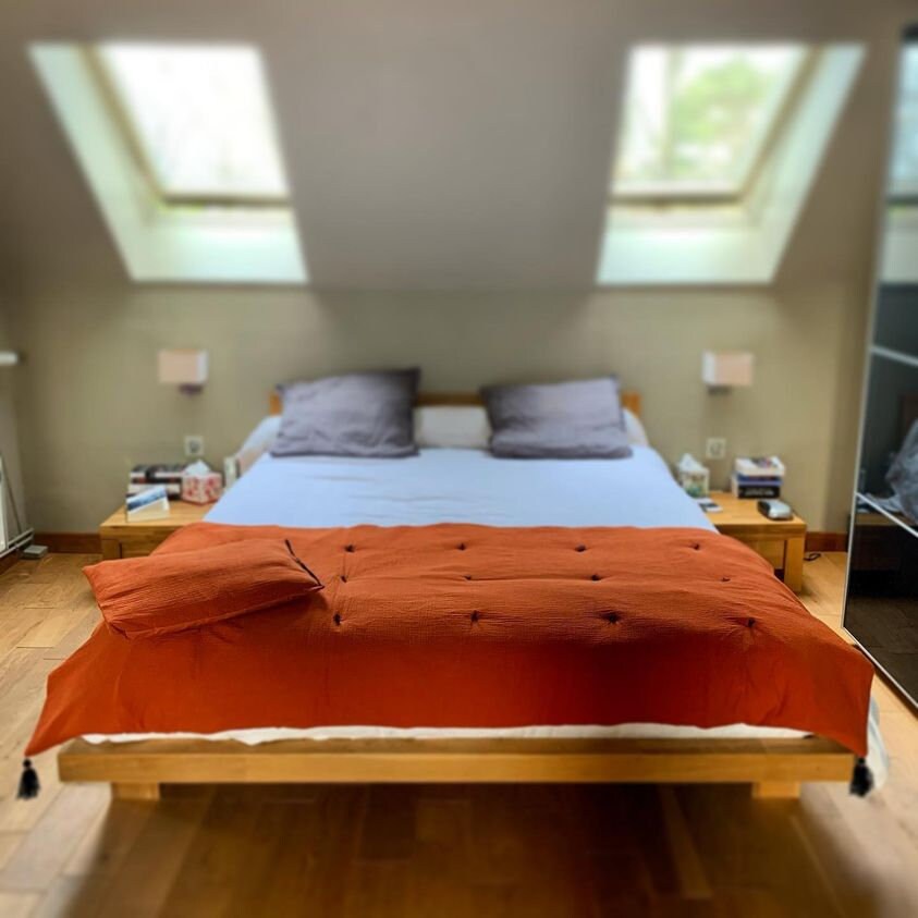 Bout de Lit, Edredon, Boutis Réversible en Gaze Coton et Effet Matelassé. Fait Main, Made in France 