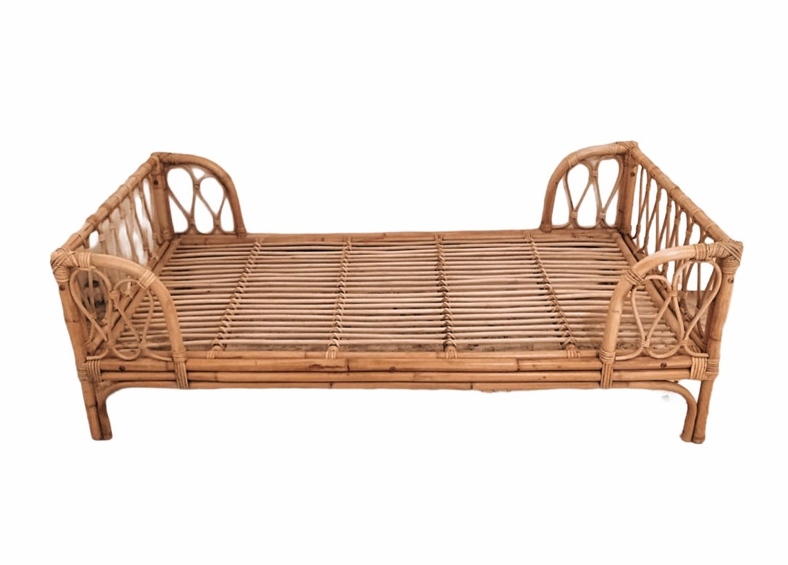 Rattan toddler bed Sam / Delivery first week of August Etsy