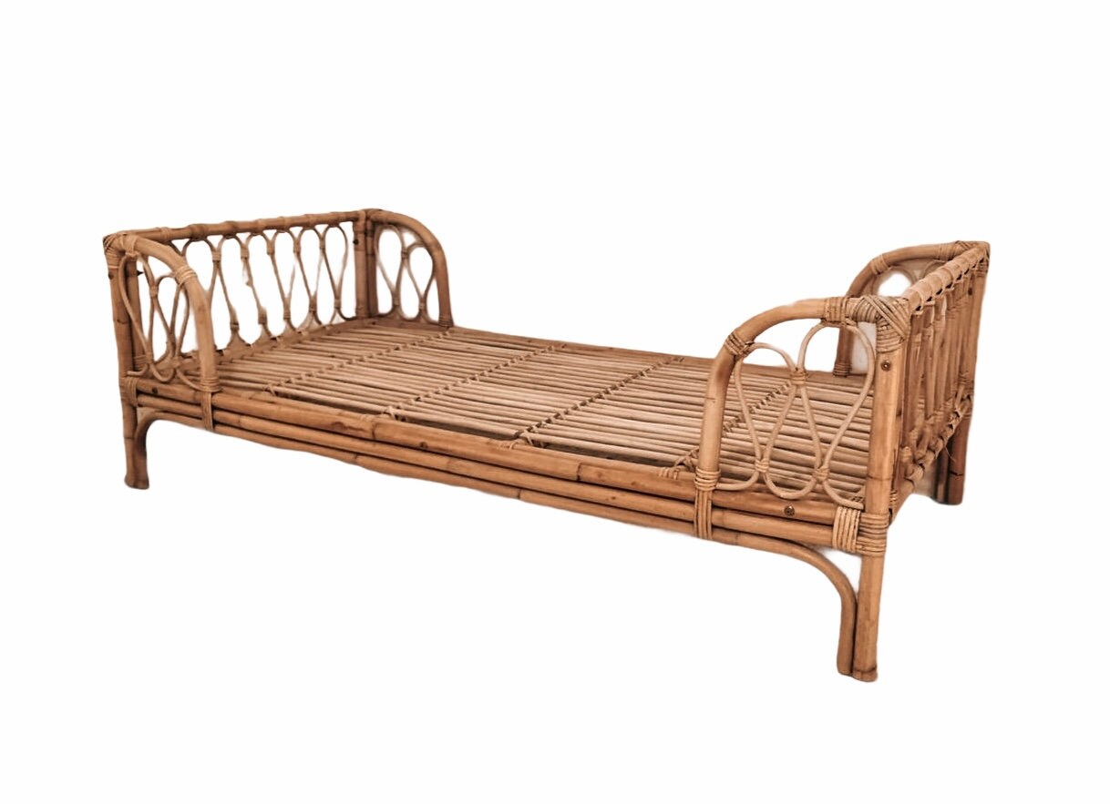 Rattan toddler bed Sam / Delivery first week of August Etsy