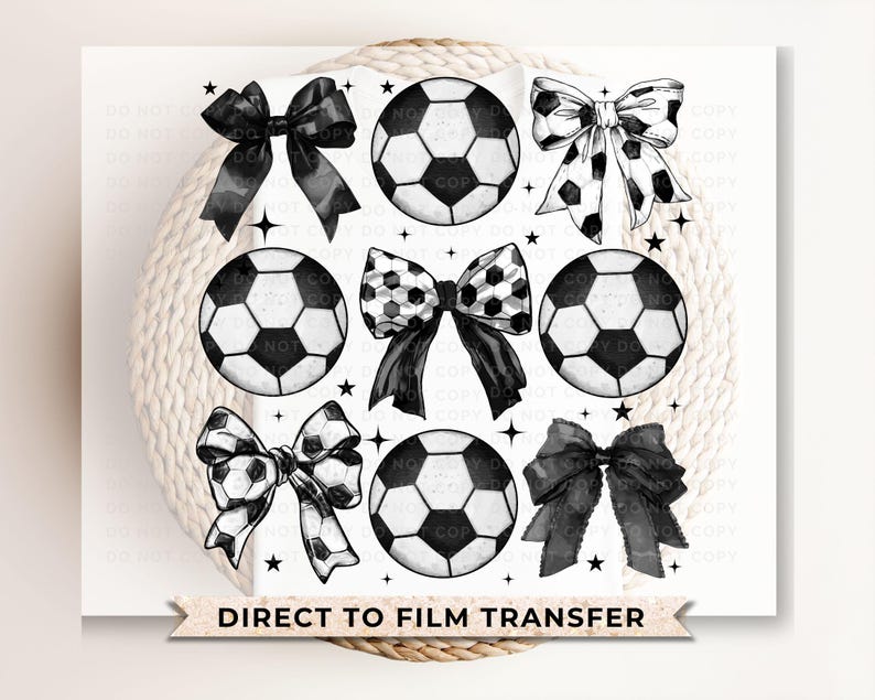 Puede incluir: Balones de f&uacute;tbol y lazos en blanco y negro sobre un fondo blanco. Los lazos presentan varios dise&ntilde;os, incluyendo lunares y negro liso. El texto "DIRECT TO FILM TRANSFER" est&aacute; en la parte inferior.