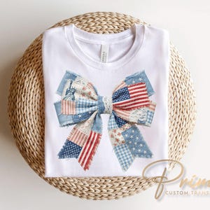 Patriotic Patchwork Bow DTF Transfer, Memorial Day, Coquette 4th of July Tshirt Design afbeelding 2