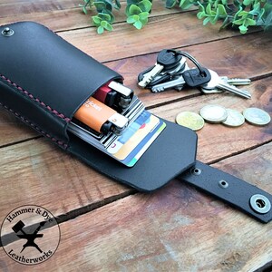 Pequeña bolsa de cuero para cinturón, riñonera negra con tachuelas, ideal como tarjetero o portatarjetas de visita. Monedero EDC unisex compacto hecho a mano