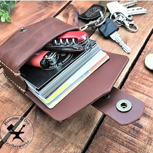 Mini-Gürteltasche aus Leder, ideale Größe für Kredit- oder Visitenkarten. Handgefertigte Unisex EDC Gürteltasche
