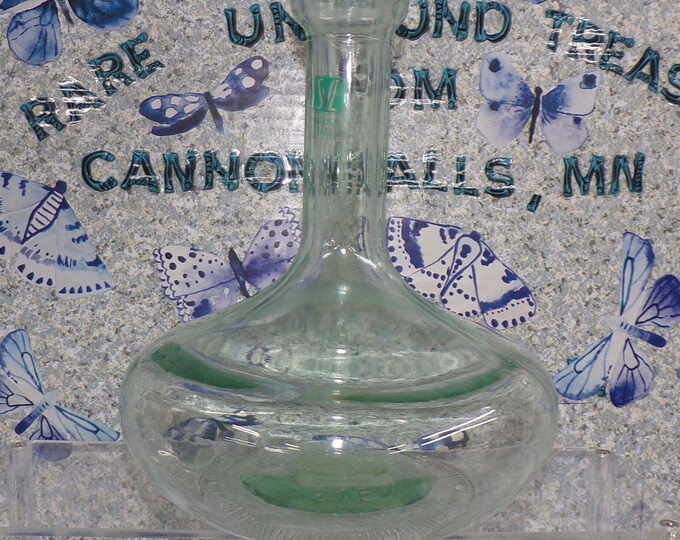 2206 Firenze Italia Vintage Green Glass Decanter Bottle 9" Tall No Stopper - Made in Italy - Good Condition No Chips or Cracks
