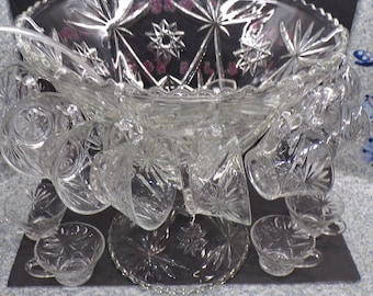 2506 Anchor Hocking Early American Prescut Star of David Huge Vintage 27 pc Large Size Punch Bowl with Base - Great Condition
