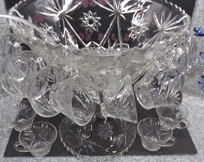2506 Anchor Hocking Early American Prescut Star of David Huge Vintage 27 pc Large Size Punch Bowl with Base - Great Condition