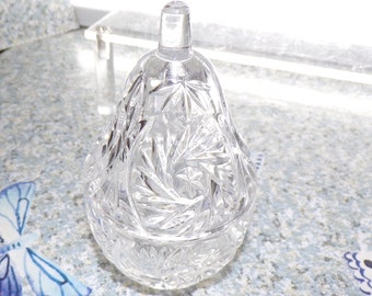 Details about   VINTAGE DIAMOND CUT PATTERN CRYSTAL GLASS PEAR SHAPE DROPPER 4 GLASS OCTAGONS 