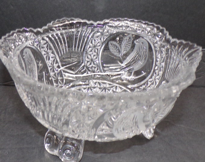 2306 Hofbauer Byrdes (birds) Three Footed 24% Lead Crystal 7.5" Wide Bowl - Good Condition No Chips or Cracks