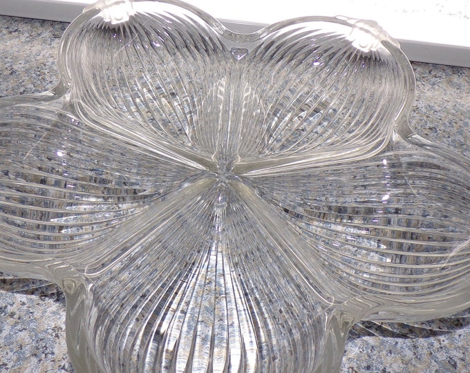 2206 Mikasa Walther Glass Serving/Snack Bowl 12" Vintage - Ribbed Glass Frosted Satin Tips / Handles - No Chips or Cracks