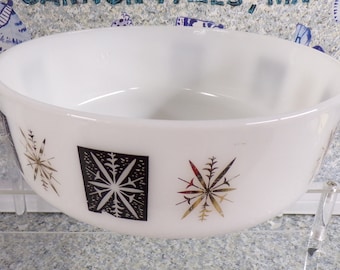 2210 Federal Glass Atomic Starburst Vintage 9.5" Milk Glass Black Gold Snowflake Baking Dish / Mixing Bowl - Great Condition
