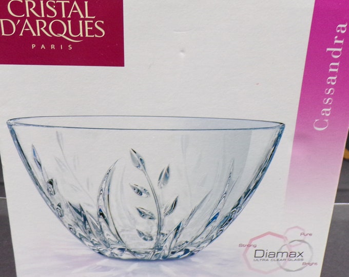 2302 Cristal D'Arques Paris "Cassandra" 9" Vintage Diamax Hardened Glass Bowl with Embossed Flowers - New in Original Open Box