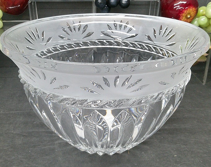 2401 Cristal D'Arques Paris 10" Vintage Carthage Bowl Made in France 24% Lead Crystal Frosted Rim- New- Open Box