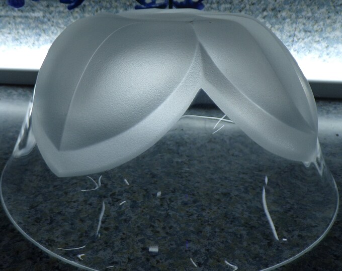 2209 Frosted Leaf Design Fruit Bowl Vintage 24% Lead Crystal 9" - Made in France - Celebrate - Elise - No Chips or Cracks