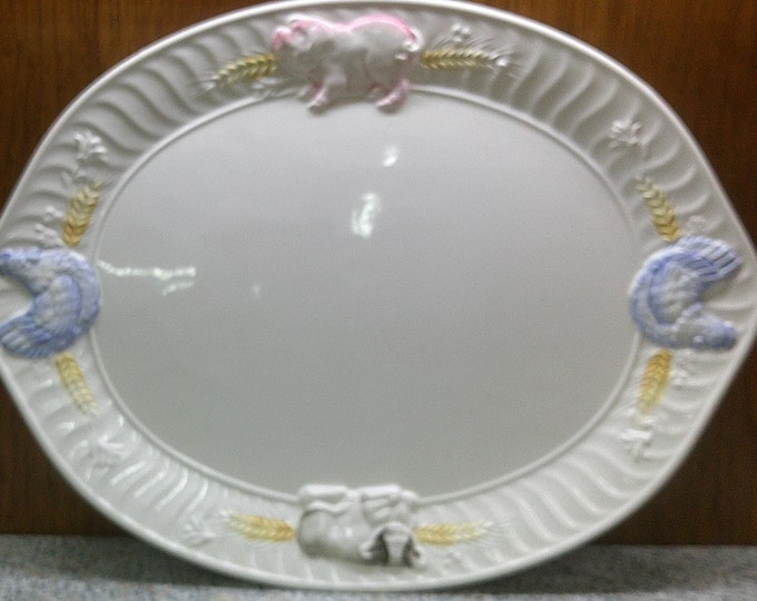 2407 Himark County Fare Pioneer Farm Vintage 16.5" Oval Platter- Chicken, Pig, Cow Country Cottage Farm Animals Platter- Great Condition