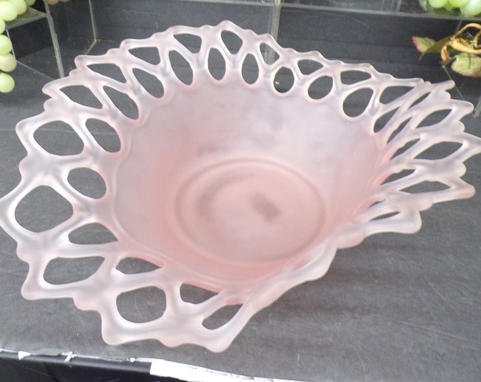 2305 Westmoreland 12" x 10" Satin Piink Lattice Doric Centerpiece Vintage Bowl- Good Condition No Chips or Cracks