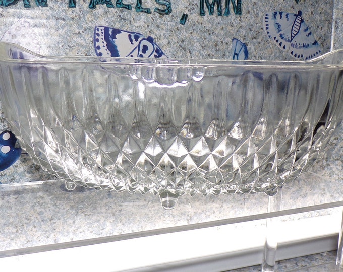 2207 Diamond Point Oval Footed Bowl Vintage 8.5" x 5.5" x 4" Tall - Good Condition No Chips or Cracks