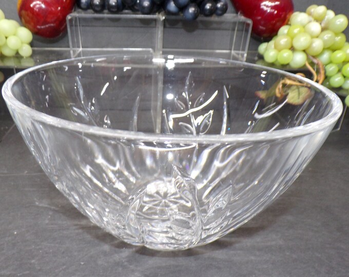 2308 Branch and Leaf Pattern Serving Bowl Vintage 9" Clear Glass - Good Condition No Chips or Cracks