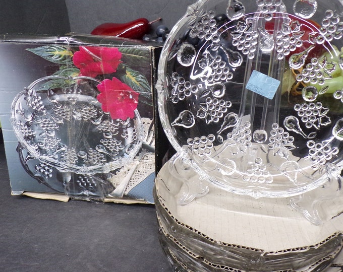 2305 Mikasa Studio Nova Wine Country 7" Crystal Salad / Desert / Luncheon Plates Vintage set of 4 - Like New with Original Package
