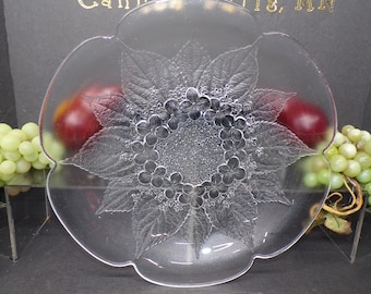 2307 Mikasa Hoya Vintage 12" Crystal Raised Leaf & Floral Pattern Textured platter