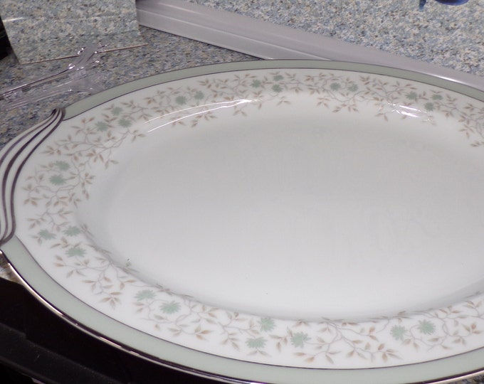 2206 Noritake Meredith #5918 Vintage China 16" x 12" Oval Serving Platter - Good Condition No Chips or Cracks