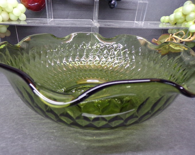 2311 Indiana Glass Avocado Green Diamond Optic Ruffled Rim Vintage 10" Salad Serving Bowl- Great Condition