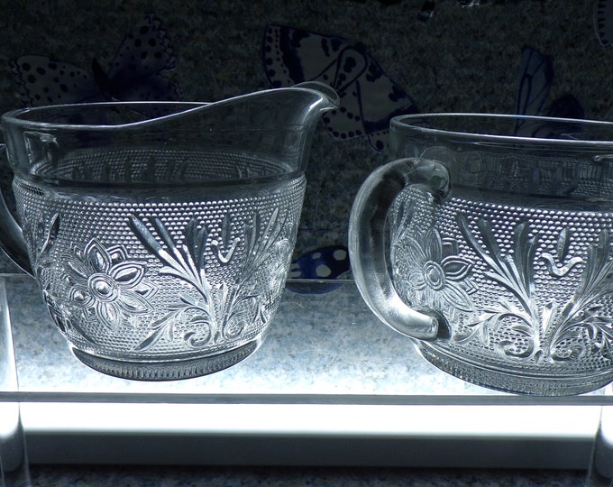 2206 Indiana Glass Tiara Exclusives Sandwich Pattern 3.5" Clear Vintage Cream & Sugar Set - Good Condition No Chips or Cracks