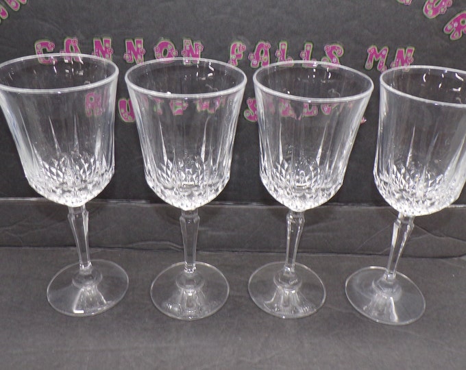 2212 Beautiful Water / Wine Glasses 24% Lead Crystal Vintage 8.25" Set of 4 - Good Condition No Chips or Cracks