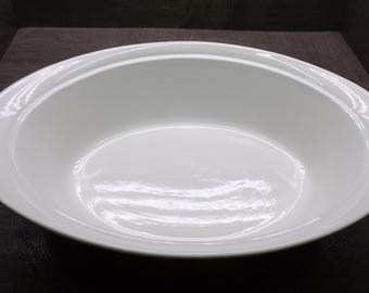 2608 Corning Ware French White Fluted Ribbed 4 qt. Oval Roaster/ Casserole Dish 13" x 10" x 4" Inner Dims.
