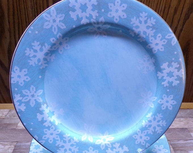 2510 Casa Moda Evergreen Ernie Blue Snowflake 10.75" Dinner Plates Set of 4 - Great Condition