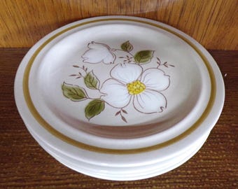 2508 Federalist Ironstone #4142 Magnolia Hand-decorated 7.5" Snack / Salad Plates - Excellent Condition