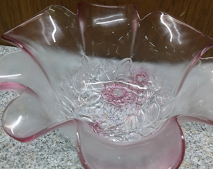 2406 Mikasa Walther Rosella Ruffle Edge Flower Bowl Pink Clear Frosted Textured Glass Vintage Dish 10" Across - Excellent Condition