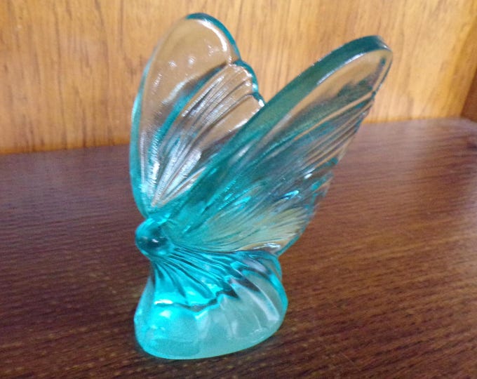 2501 Fenton Glass 4.5" Teal / Aquamarine Blue Butterfly - Fenton Stamp & Sticker- Great Condition