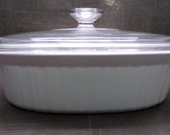 2609 Corning Ware 2.8 Liter F-2-B French White Ribbed Oval Casserole Baking Dish w/ Clear Pyrex Cover