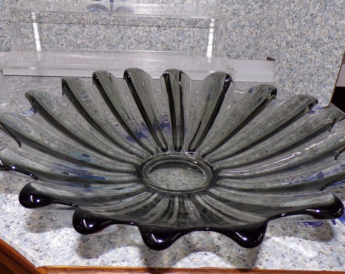 2209 Federal Glass Petal Design Iridescent Carnival Glass Centerpiece Bowl 11" Vintage - No Chips or Cracks
