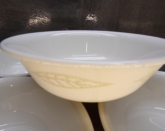 2602 Corelle Vitrelle Textured leaves Dinnerware Beige Green Leaf 6.25" Bowls Set of 5 - Great Surface Condition Rough Edges