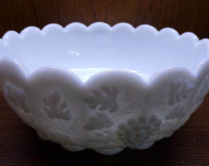 2507 Westmoreland Vintage Milk Glass 8" Raised Grape and Leaf Panel Glass Bowl w/ Westmoreland Stamp - Pre-owned Great Condition