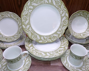 2509 J&G Meakin Sterling Renaissance Green Scalloped Vintage Ironstone Dinnerware from Staffordshire England - Great Cond. Couple Scratches