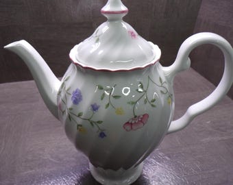 2608 Johnson Brothers Summer Chintz Floral Swirl 1985 Vintage 9" Coffee / Teapot