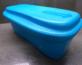 2608 Tupperware Microwave 8 Cup Pasta Spaghetti Maker Cook Toss Strain Blue