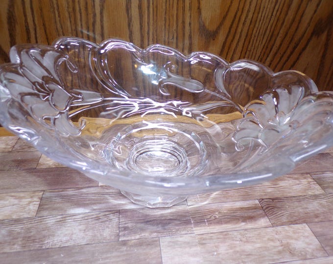 2511 Beautiful Crystal Vintage Centerpiece Bowl w/ Frosted Flowers 13" x 10" x 6" Tall - Good Condition