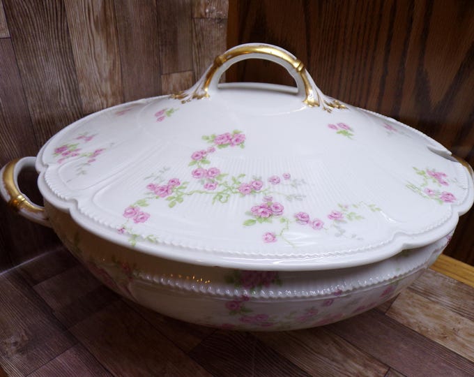 2511 Haviland Limoges GDA Fine Porcelain Pink Spray Pattern 10" Footed Vintage Covered Vegetable Serving Dish Gold Accents - Great Condition