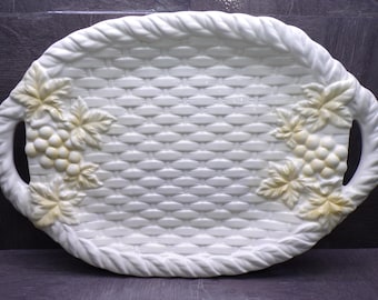 2608 Ceramic Basket Weave Grape Vine Vintage Oval Platter 15" x 12" with Handles