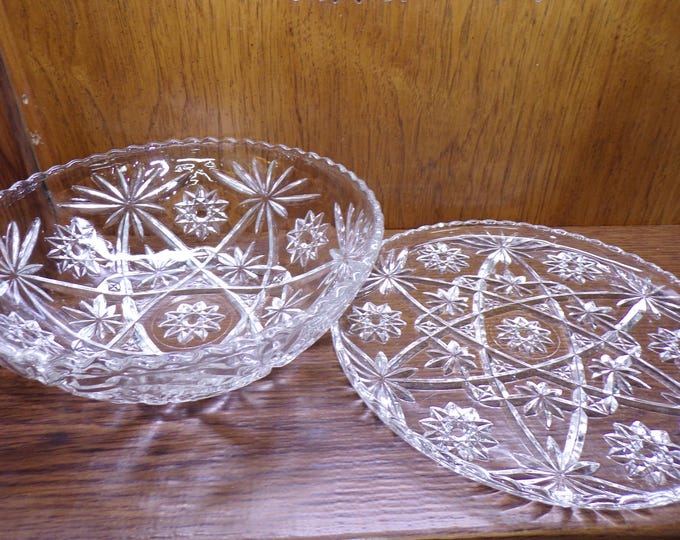 2504 Anchor Hocking Early American Prescut Star of David Serving Pair - 11" Platter & 10.75" Bowl - Great Condition