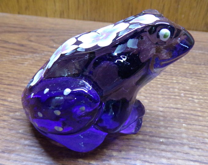 2501 Fenton Glass 4" Purple Frog Toad Hand-Painted White Flowers- Signed D. Thornton - Great Condition