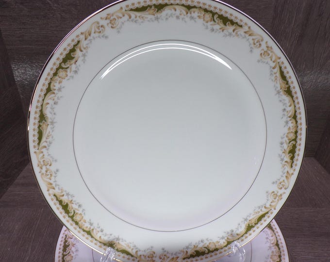2602 Queen Anne MS Vintage #113 Signature Collection Fine China 10.25" Dinner Plates Set of 5 Green & Gold Floral - Japan - Great Condition